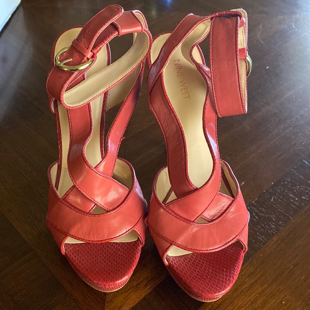 Size 10 Nine West 4inch heel scandal